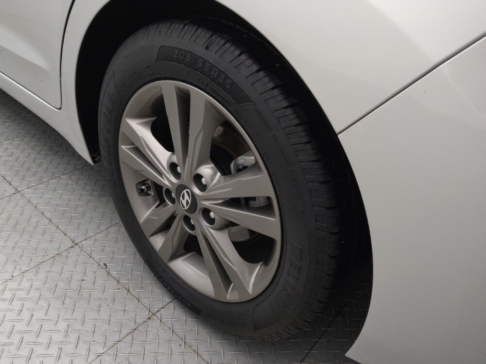 2018 Hyundai Elantra in Baton Rouge, LA 70816 - 18092110 31
