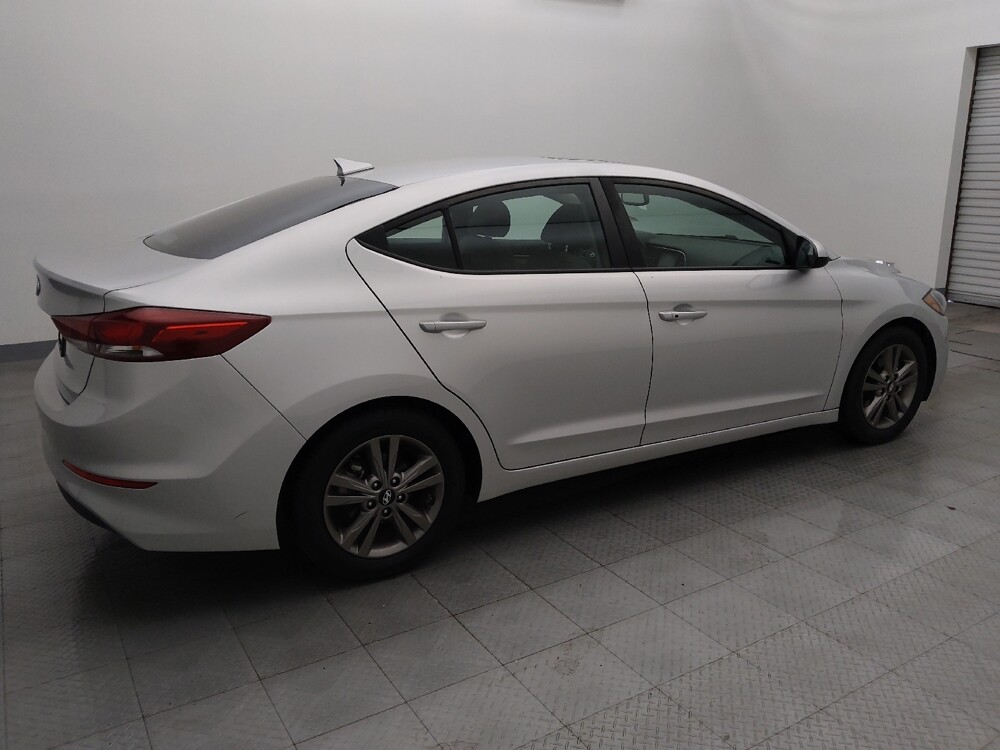 2018 Hyundai Elantra in Baton Rouge, LA 70816 - 18092110 10