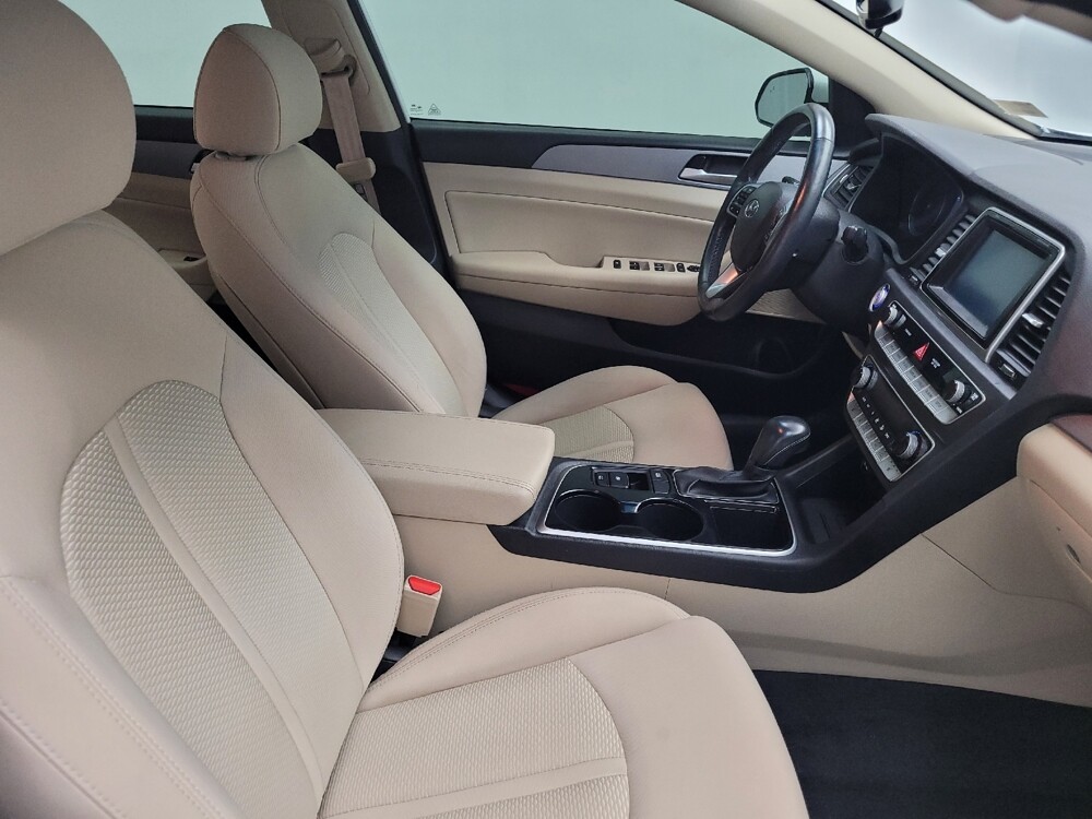 2019 Hyundai Sonata in Madison, TN 37115 - 18092122 21