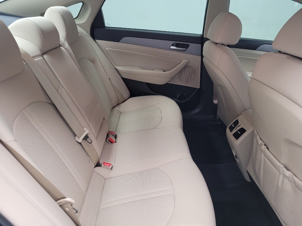 2019 Hyundai Sonata in Madison, TN 37115 - 18092122 19