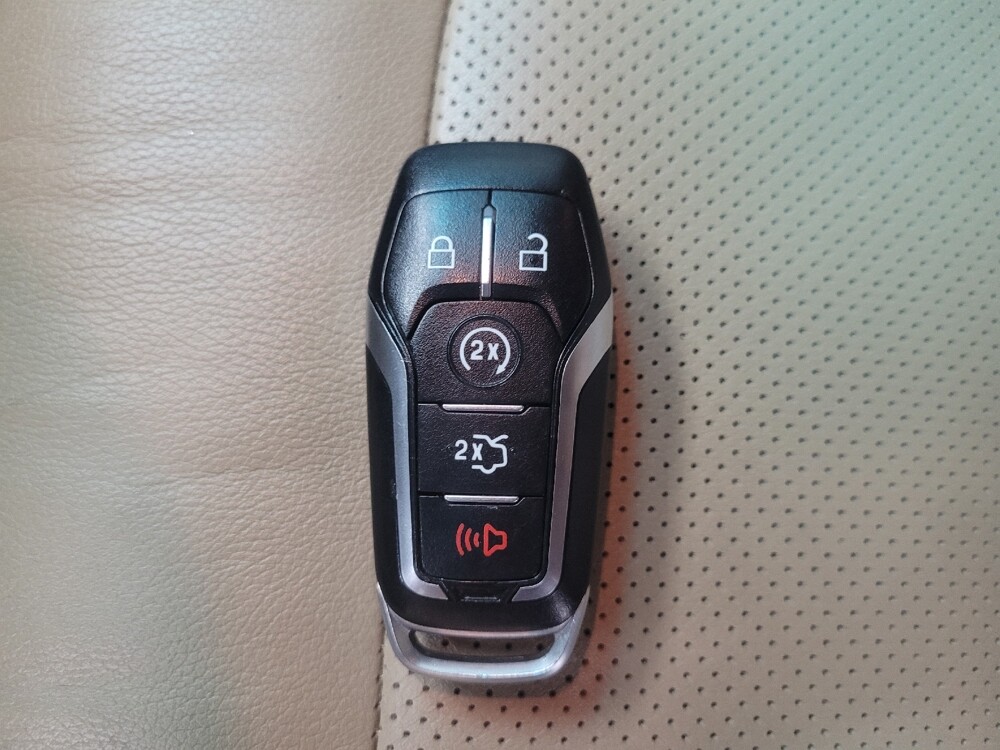 2017 Ford Explorer in Indianapolis, IN 46219 - 18092134 32