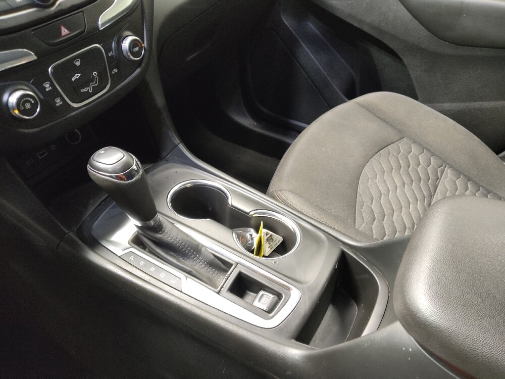 2020 Chevrolet Equinox in Greenville, SC 29607 - 18092137 26