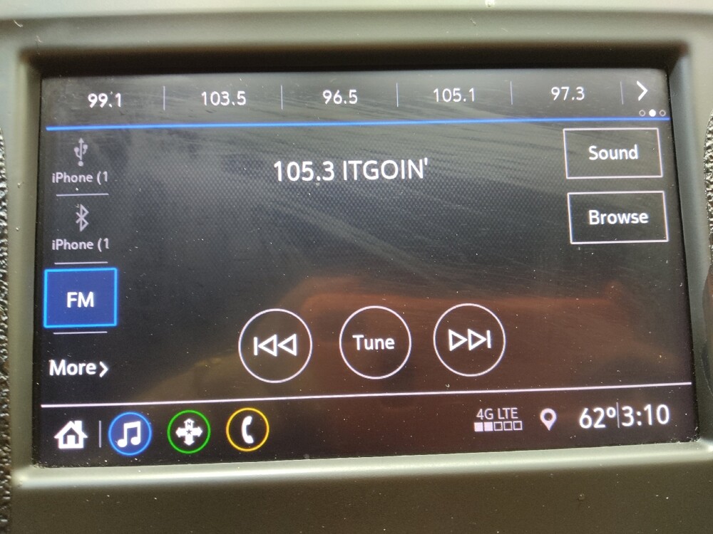 2020 Chevrolet Equinox in Greenville, SC 29607 - 18092137 25