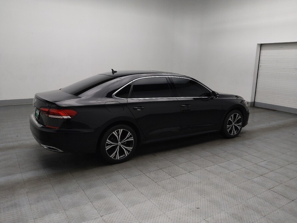 2022 Volkswagen Passat in Morrow, GA 30260 - 18092138 10