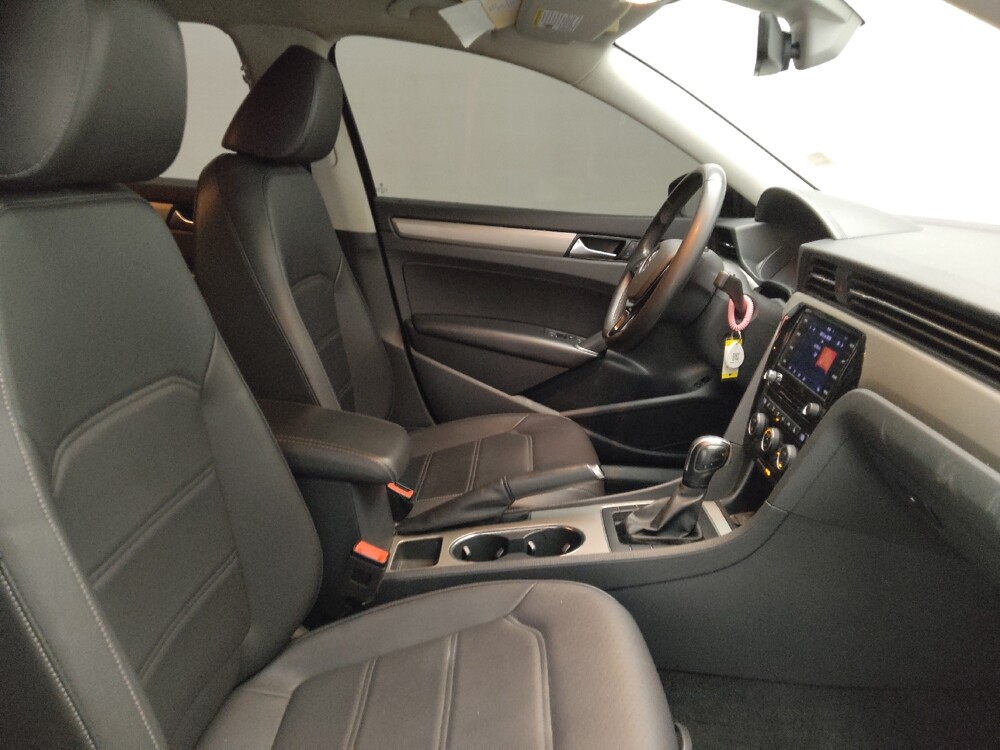 2022 Volkswagen Passat in Morrow, GA 30260 - 18092138 21