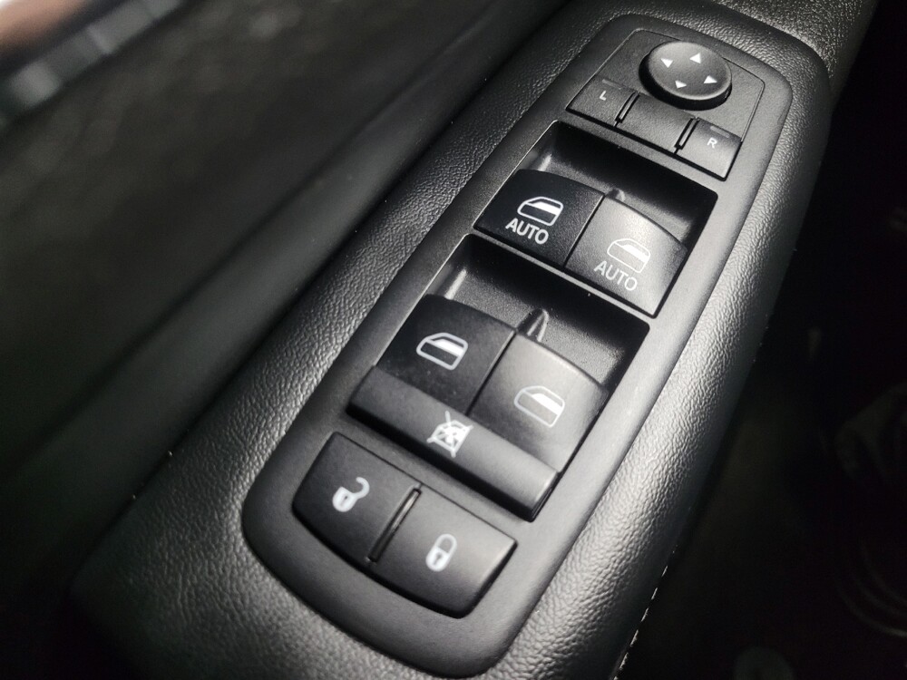 2017 Jeep Grand Cherokee in Indianapolis, IN 46219 - 18092140 27