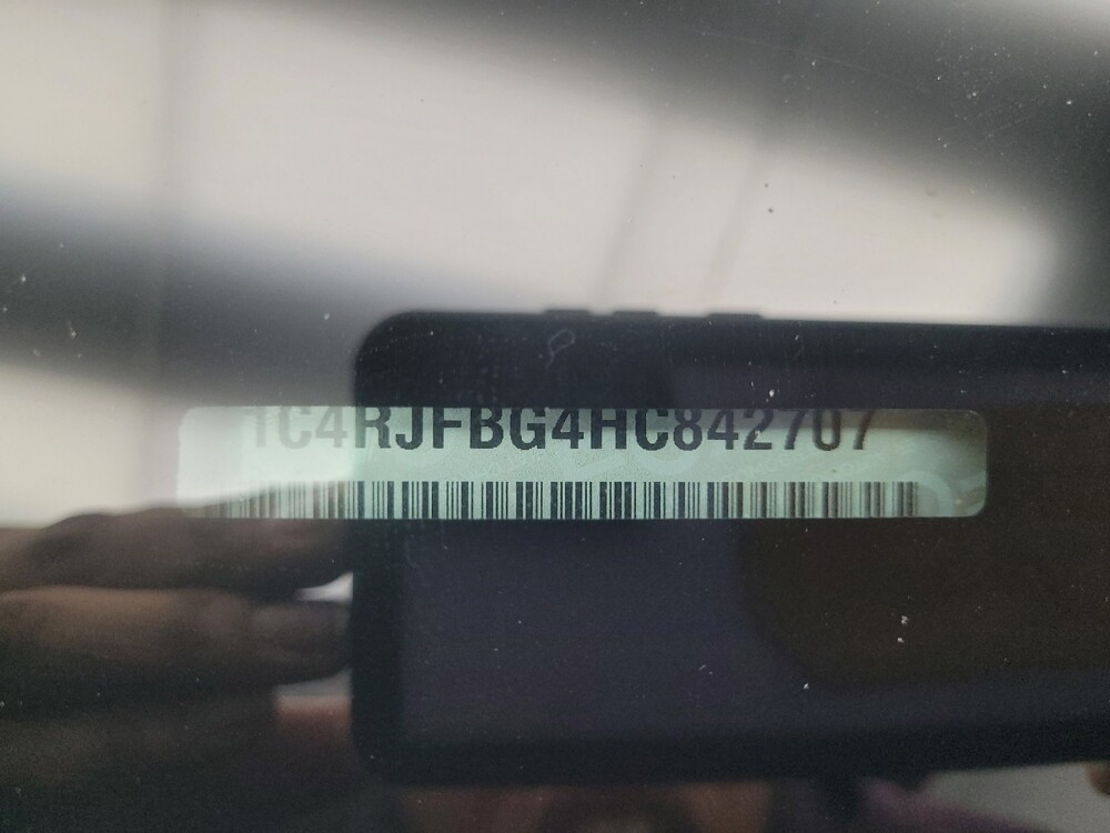 2017 Jeep Grand Cherokee in Indianapolis, IN 46219 - 18092140 33