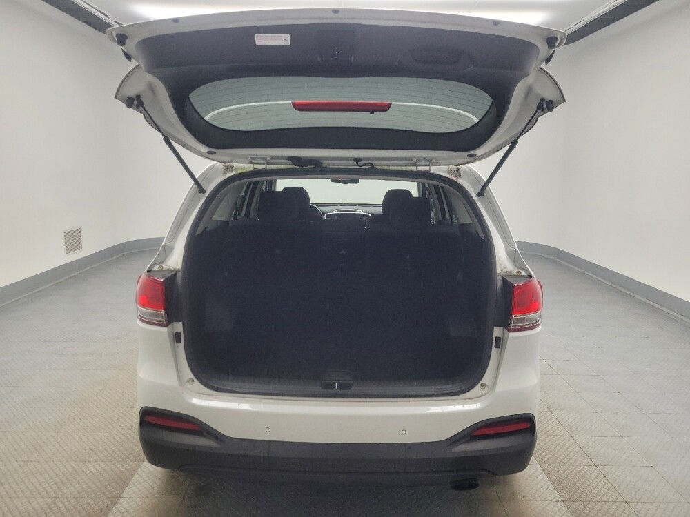 2018 Kia Sorento in Indianapolis, IN 46219 - 18092141 29