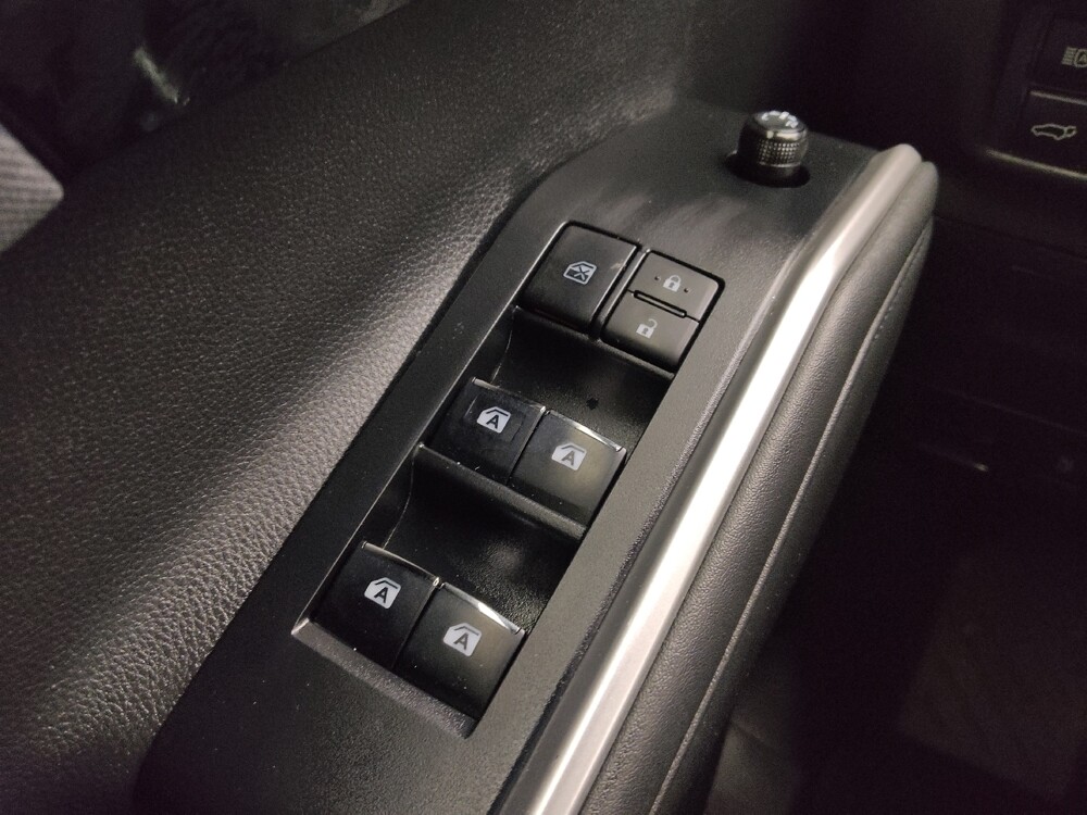 2021 Toyota Highlander in Springfield, MO 65807 - 18092148 27