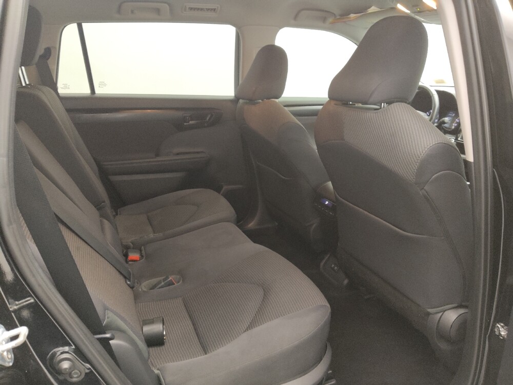 2021 Toyota Highlander in Springfield, MO 65807 - 18092148 19