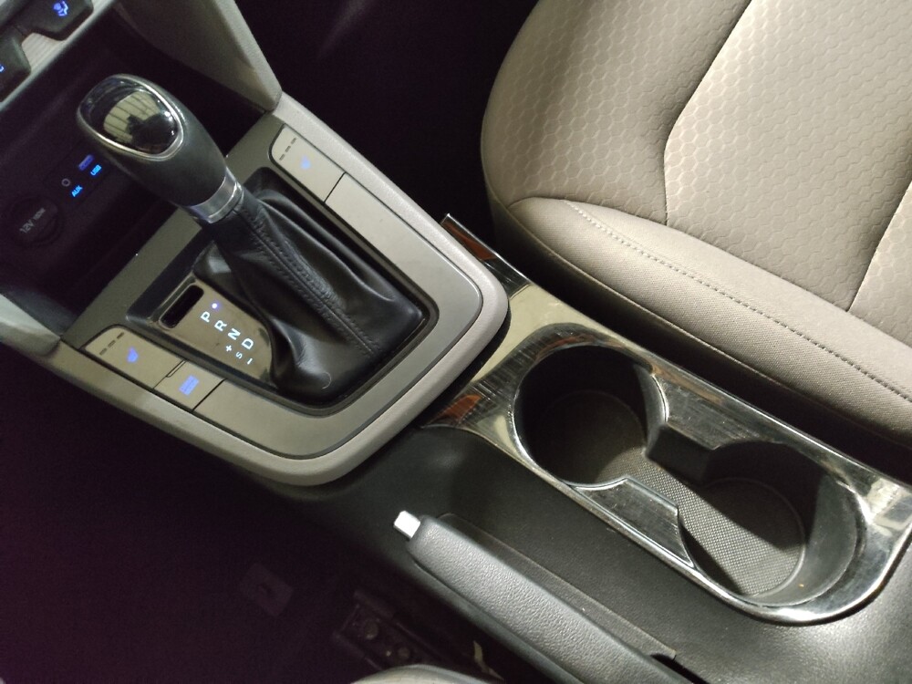 2020 Hyundai Elantra in Tulsa, OK 74145 - 18092171 26