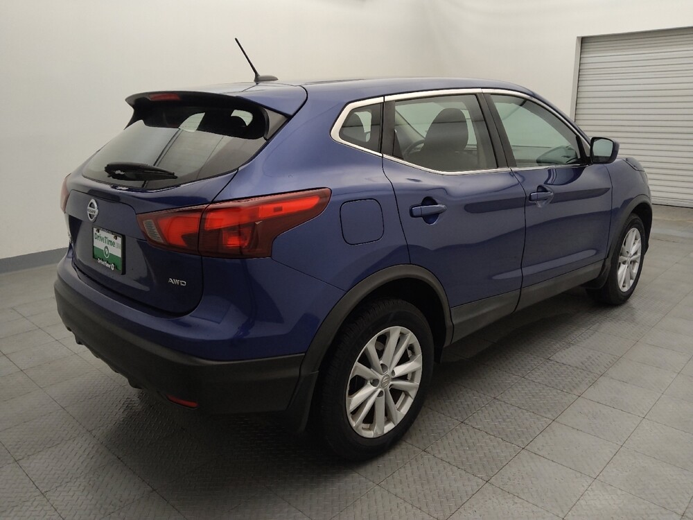 2018 Nissan Rogue Sport in Houston, TX 77060 - 18092178 9