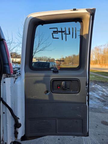 2009 GMC Savana 3500 in Blauvelt, NY 10913 - 18092189 30