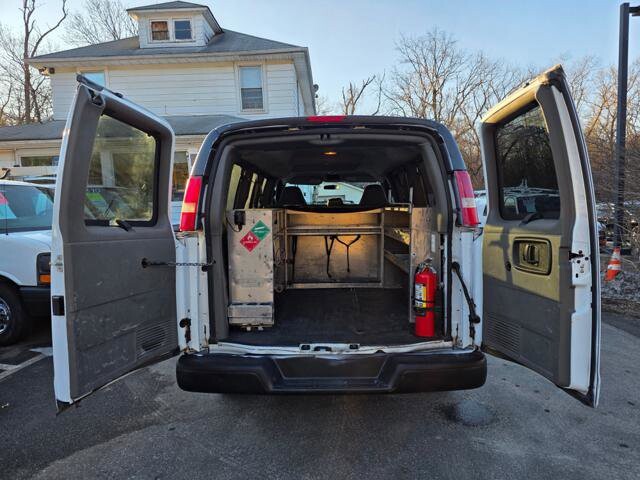 2009 GMC Savana 3500 in Blauvelt, NY 10913 - 18092189 27
