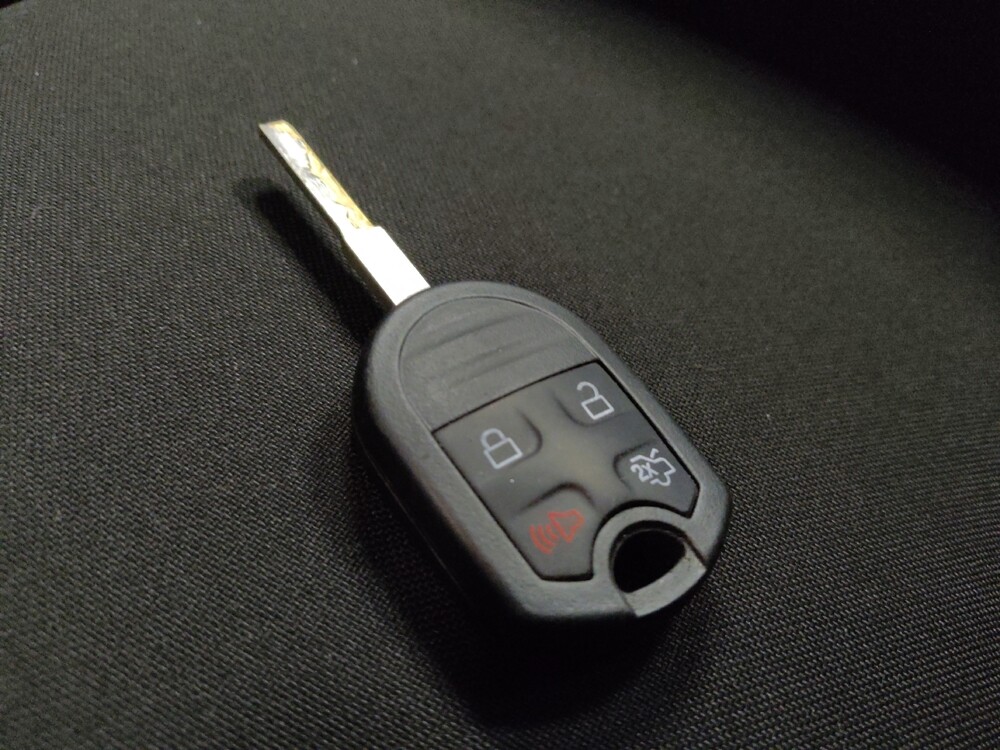 2018 Ford Focus in Phoenix, AZ 85022 - 18092190 32