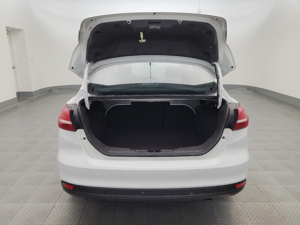 2018 Ford Focus in Phoenix, AZ 85022 - 18092190 29