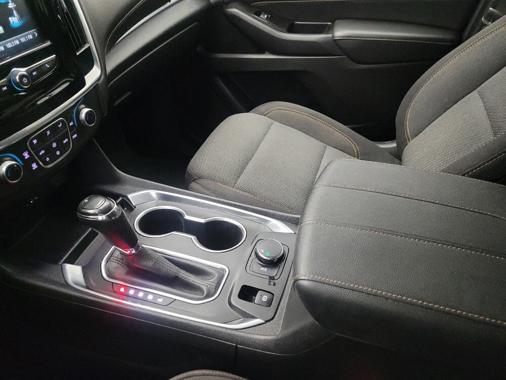 2019 Chevrolet Traverse in Midlothian, IL 60445 - 18092191 26