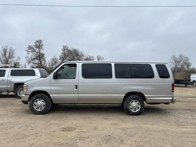 2010 Ford E-350 and Econoline 350 in Blauvelt, NY 10913 - 18092228 4