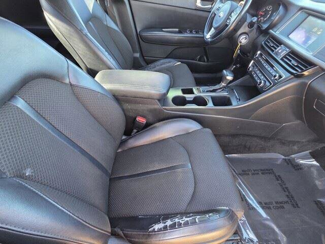 2018 Kia Optima in Mesa, AZ 85212 - 18092231 32