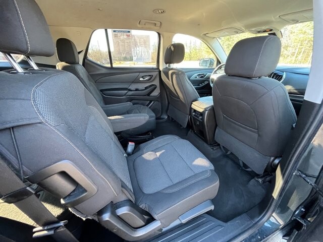2019 Chevrolet Traverse in Flowery Branch, GA 30542 - 18092235 9