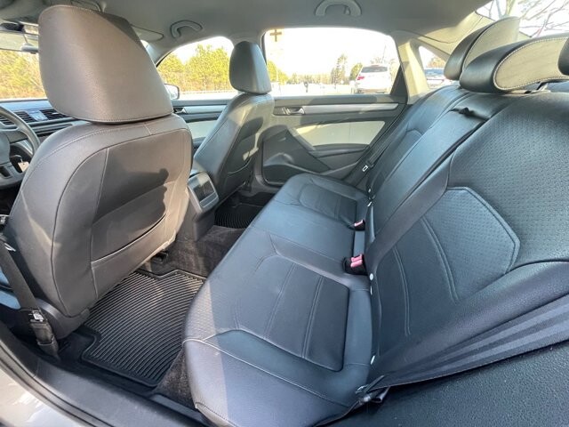 2013 Volkswagen Passat in Flowery Branch, GA 30542 - 18092237 10