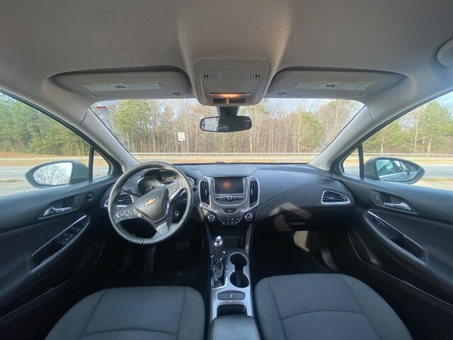 2018 Chevrolet Cruze in Flowery Branch, GA 30542 - 18092238 9