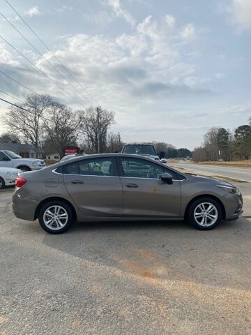 2018 Chevrolet Cruze in Flowery Branch, GA 30542 - 18092238 4