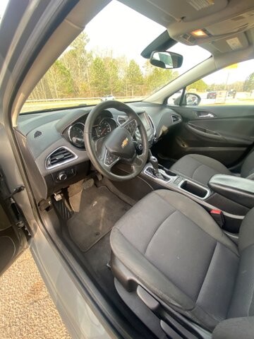 2018 Chevrolet Cruze in Flowery Branch, GA 30542 - 18092238 8