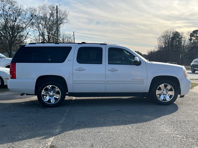 2010 GMC Yukon XL in Flowery Branch, GA 30542 - 18092241 4