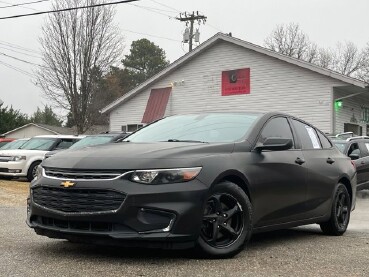 2018 Chevrolet Malibu in Flowery Branch, GA 30542