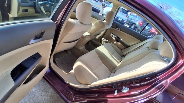 2009 Honda Accord in Cartersville, GA 30120 - 18092247 7