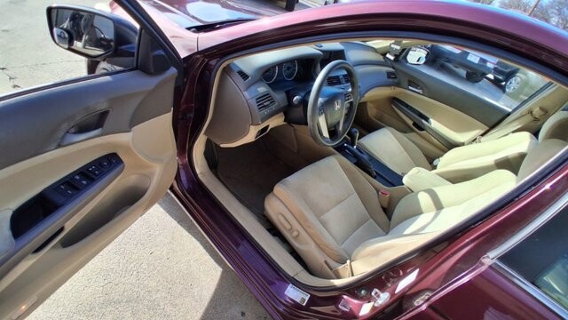 2009 Honda Accord in Cartersville, GA 30120 - 18092247 5