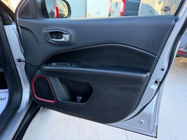 2020 Jeep Compass in Knoxville, TN 37920 - 18092319 10