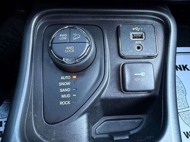 2020 Jeep Compass in Knoxville, TN 37920 - 18092319 24