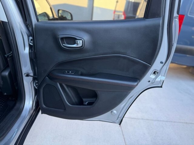 2020 Jeep Compass in Knoxville, TN 37920 - 18092319 9