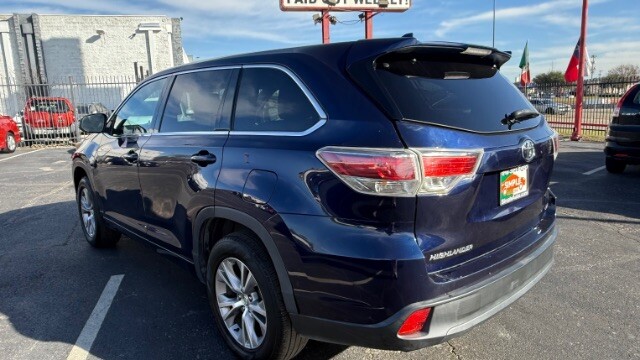 2015 Toyota Highlander in Dallas, TX 75228 - 18092326 8