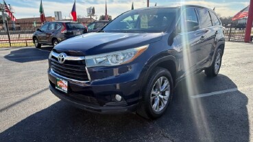 2015 Toyota Highlander in Dallas, TX 75228