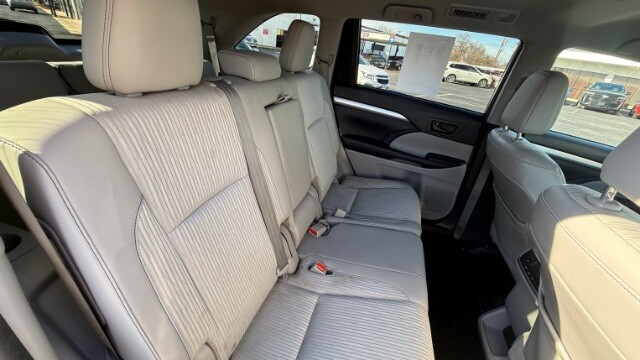 2015 Toyota Highlander in Dallas, TX 75228 - 18092326 17