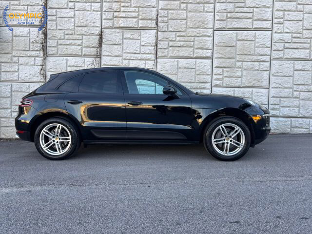 2017 Porsche Macan in Decatur, GA 30032 - 18092329 8