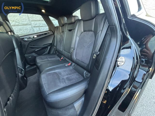 2017 Porsche Macan in Decatur, GA 30032 - 18092329 42