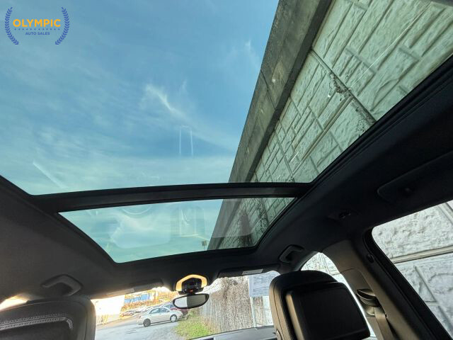 2017 Porsche Macan in Decatur, GA 30032 - 18092329 38