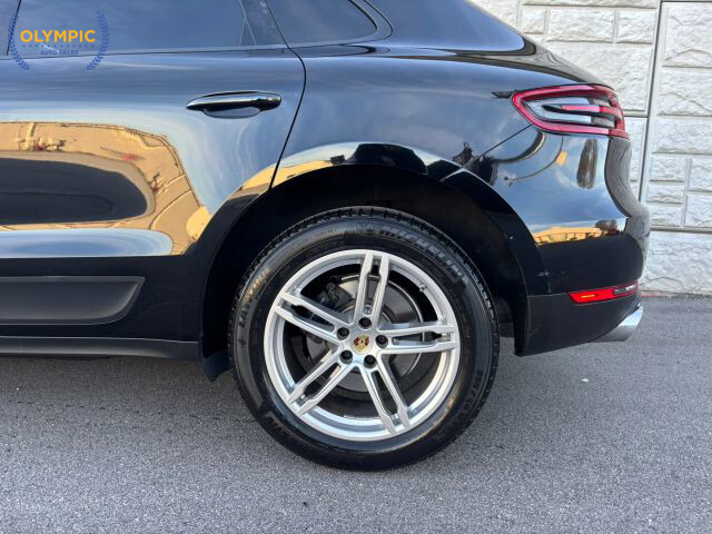 2017 Porsche Macan in Decatur, GA 30032 - 18092329 10