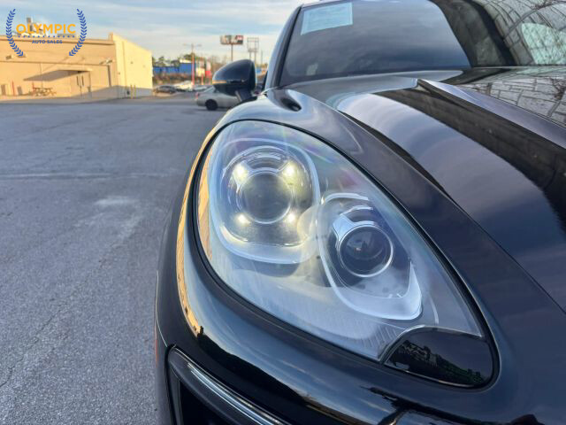2017 Porsche Macan in Decatur, GA 30032 - 18092329 15