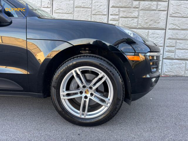 2017 Porsche Macan in Decatur, GA 30032 - 18092329 11