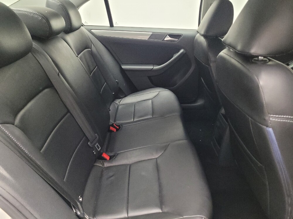 2017 Volkswagen Jetta in Downey, CA 90241 - 18092334 19