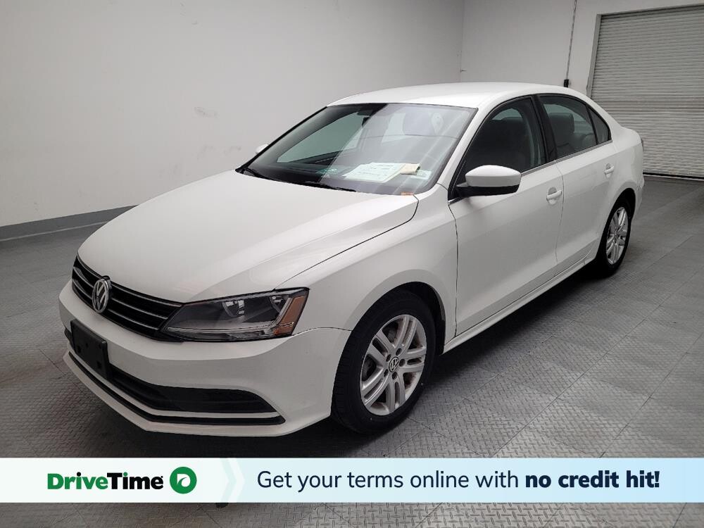 2017 Volkswagen Jetta in Downey, CA 90241 - 18092334