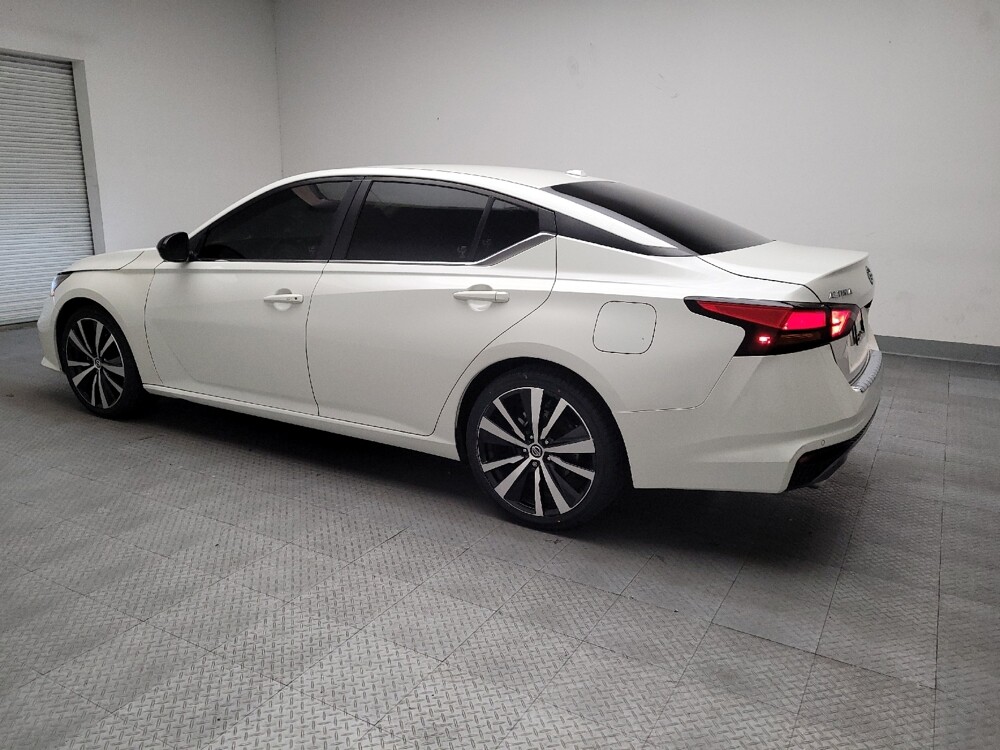 2021 Nissan Altima in Fresno, CA 93726 - 18092335 3