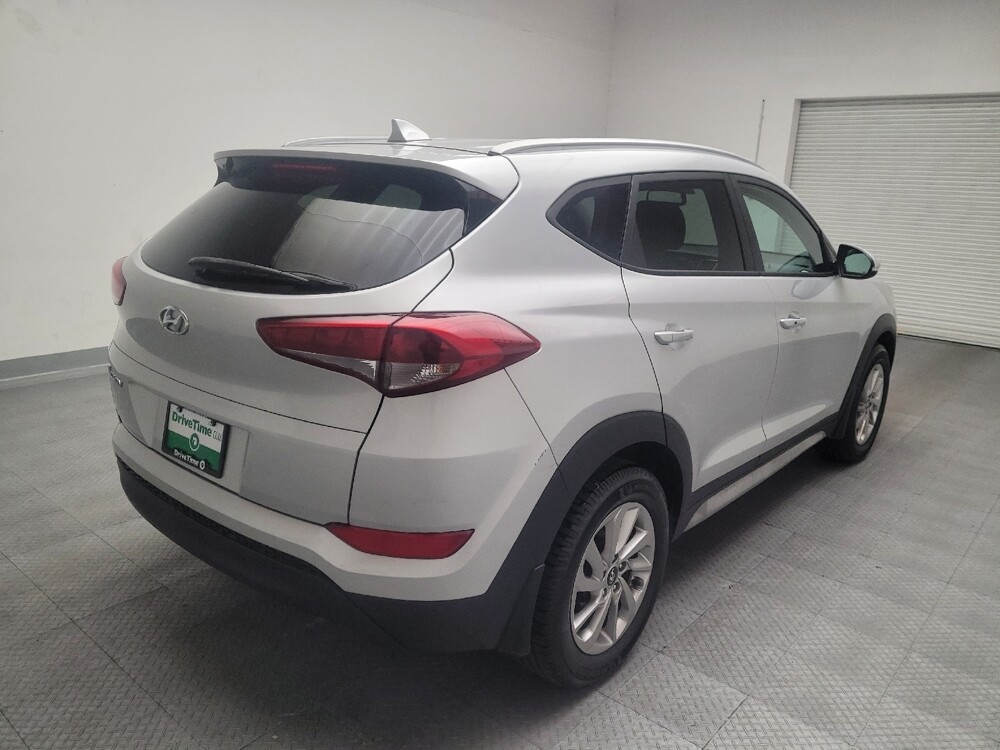 2017 Hyundai Tucson in Downey, CA 90241 - 18092338 9