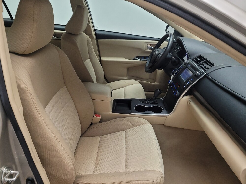 2016 Toyota Camry in Fresno, CA 93726 - 18092340 21