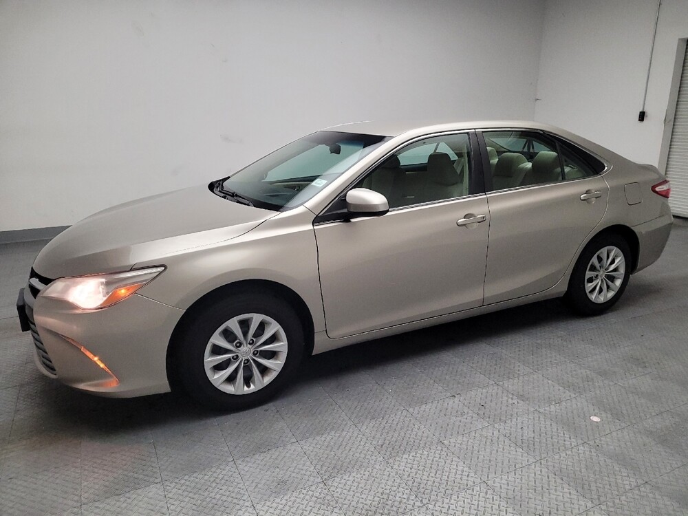 2016 Toyota Camry in Fresno, CA 93726 - 18092340 2